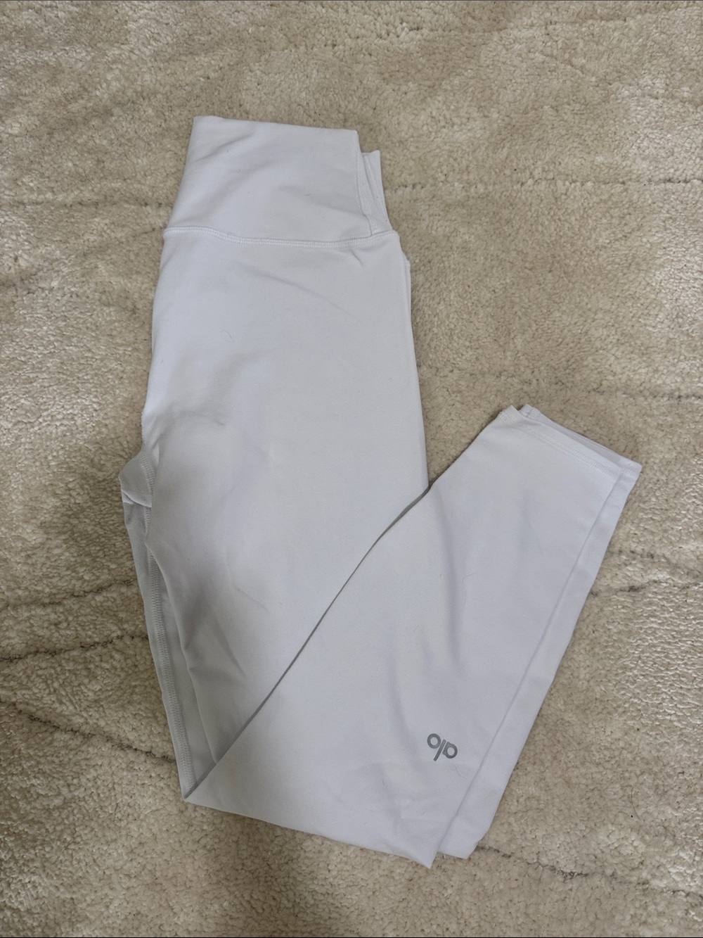 ALO Yoga Women’s Light white Performance Leggings